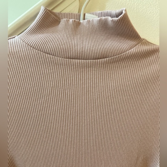 Express Ribbed Bodysuit Snap Bell Sleeves Pink Size Small - Picture 3 of 7